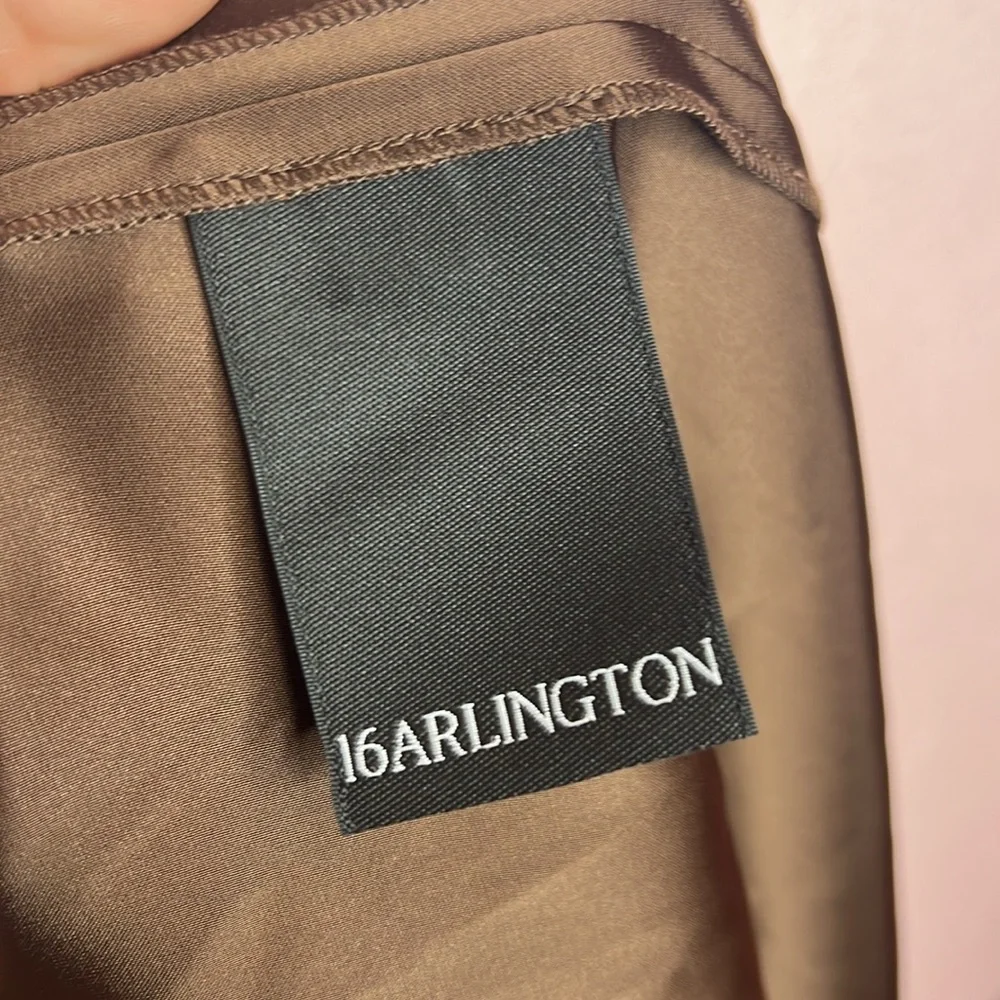 16Arlington Olwyn Back-Slit Satin Maxi Skirt. Size 14